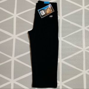 🛍NWT Black Marina Magic Slimming Capris
